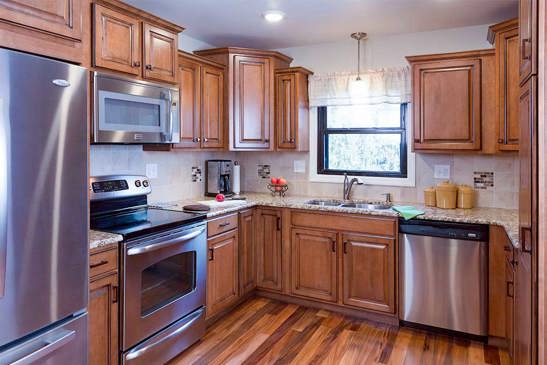 Kitchen Cabinets & Remodeling 