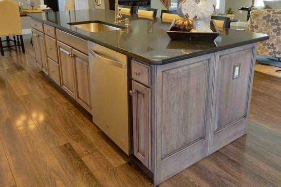 Kitchen Cabinets & Remodeling 