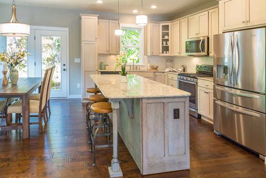 Ocean bath and kitchen